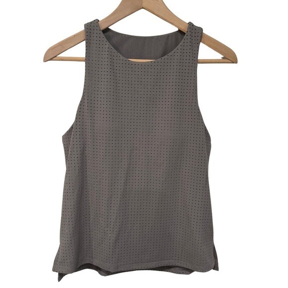 Fabletics Phoebe Performance Tank Gray Size XXS Medium Support NWT Retail $55.00 - Picture 3 of 7